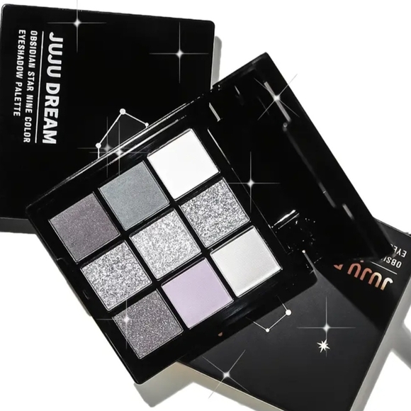 Glamour Eyeshadow Palette - Black, Silver, Gray - Picture 6 of 9